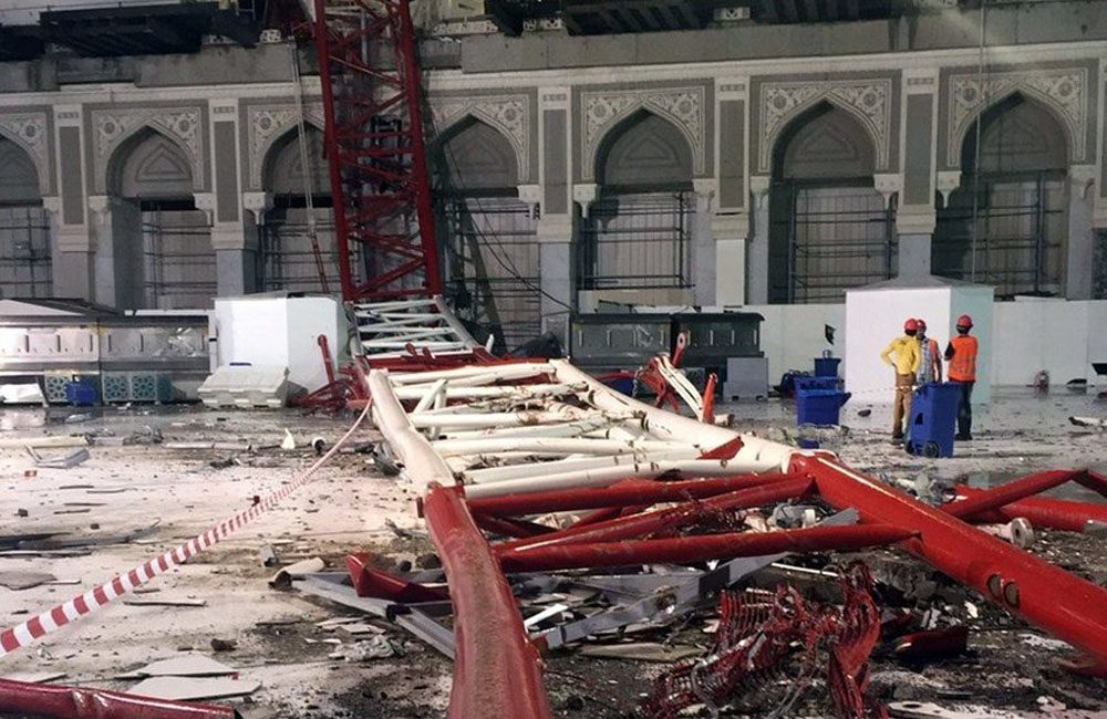 Mecca Crane Collapse, Saudi Arabia @alankabir / Pinterest.com