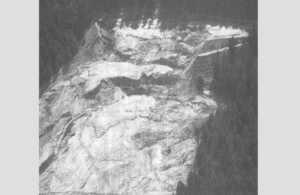 Val di Stava Dam Collapse, Italy @David_Bressan / Twitter.com