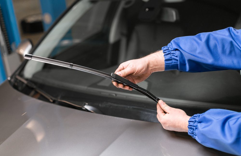 Wipe Your Wipers With Glass Cleaner ©Fusionstudio / Shutterstock.com