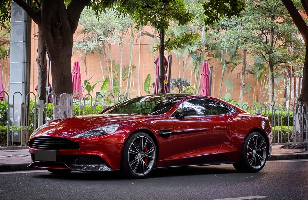 Aston Martin Vanquish ©Jack Skeens / Shutterstock.com