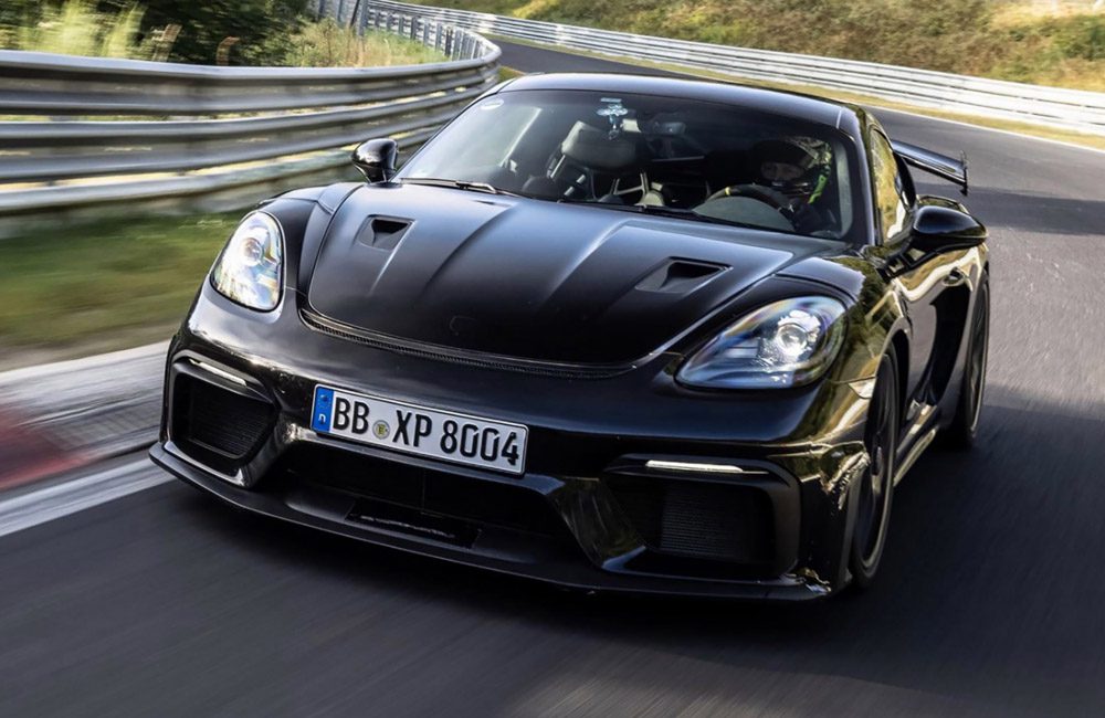 Porsche 718 Cayman GT4 RS @evomagazine / Twitter.com