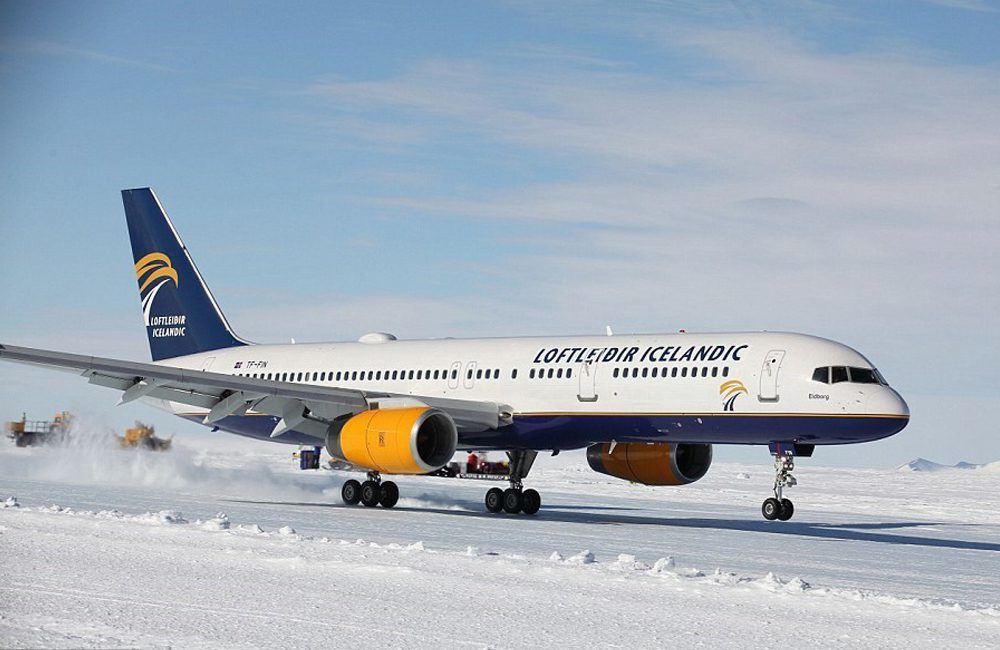 Ice Runway Airfield - Antarctica @renupatwal1989 / Pinterest.com