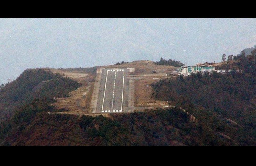 Shimla Airport - India @amlidrsksk / Pinterest.com