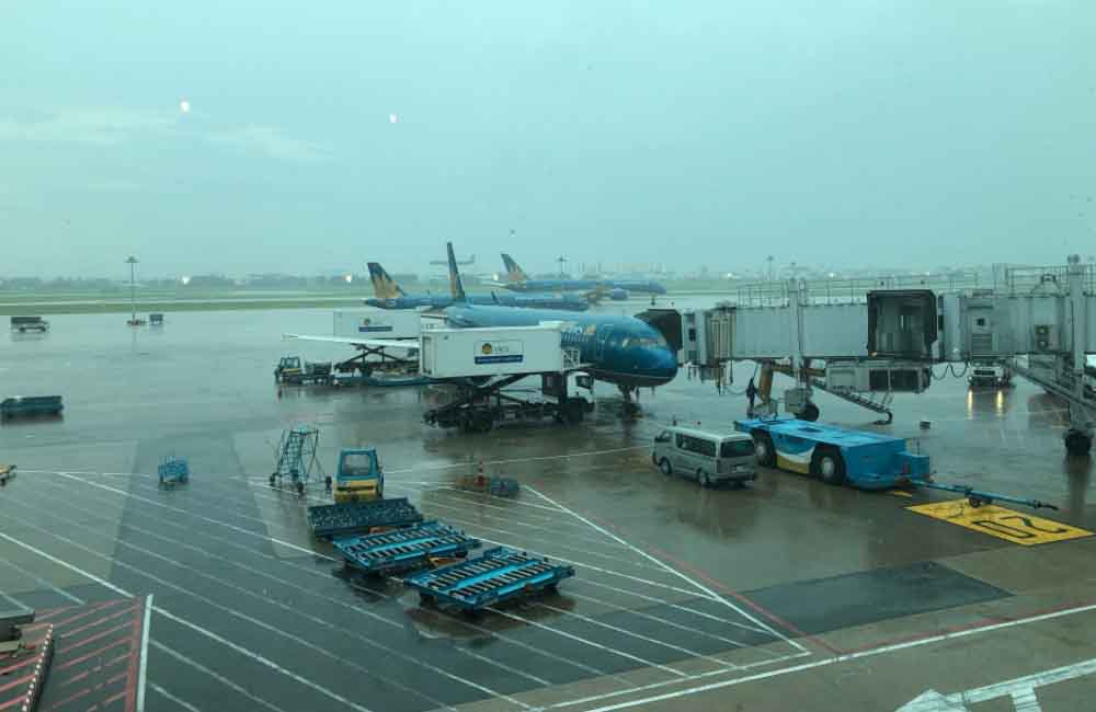 Tan Son Nhat International Airport, Vietnam @m4live / Twitter.com