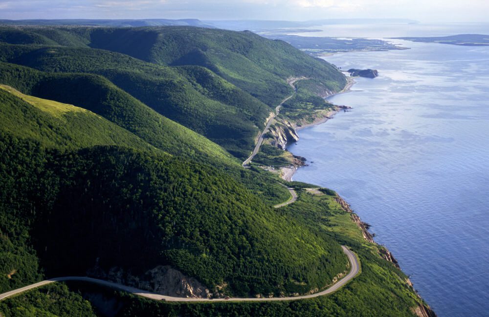 Cabot Trail, Nova Scotia @close9035 / Pinterest.com