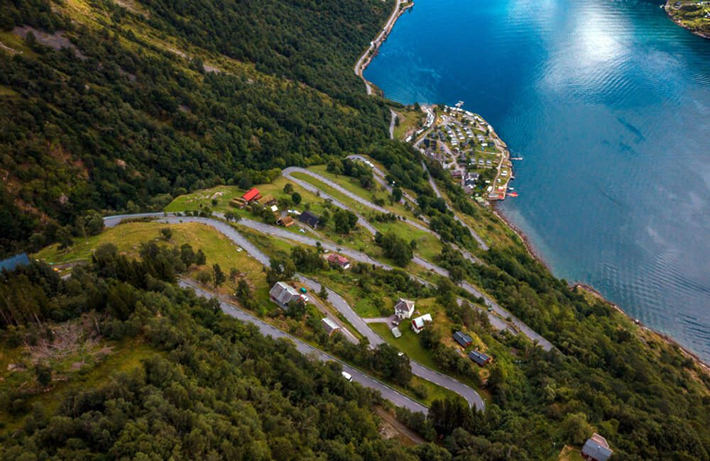 Ørnevegen, Norway ©eoPix.evolo / Shutterstock.com