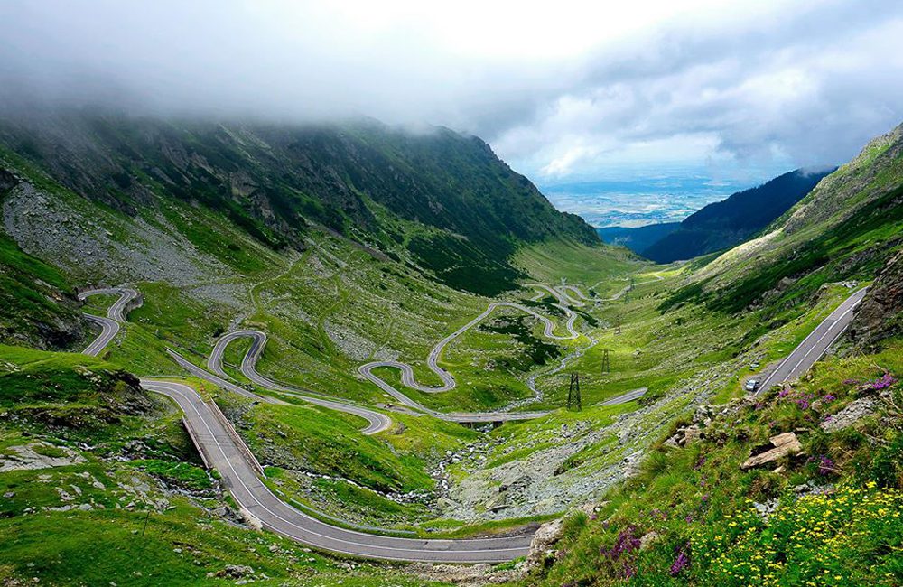 Transfagarasan Highway, Romania @jlpershing / Pinterest.com