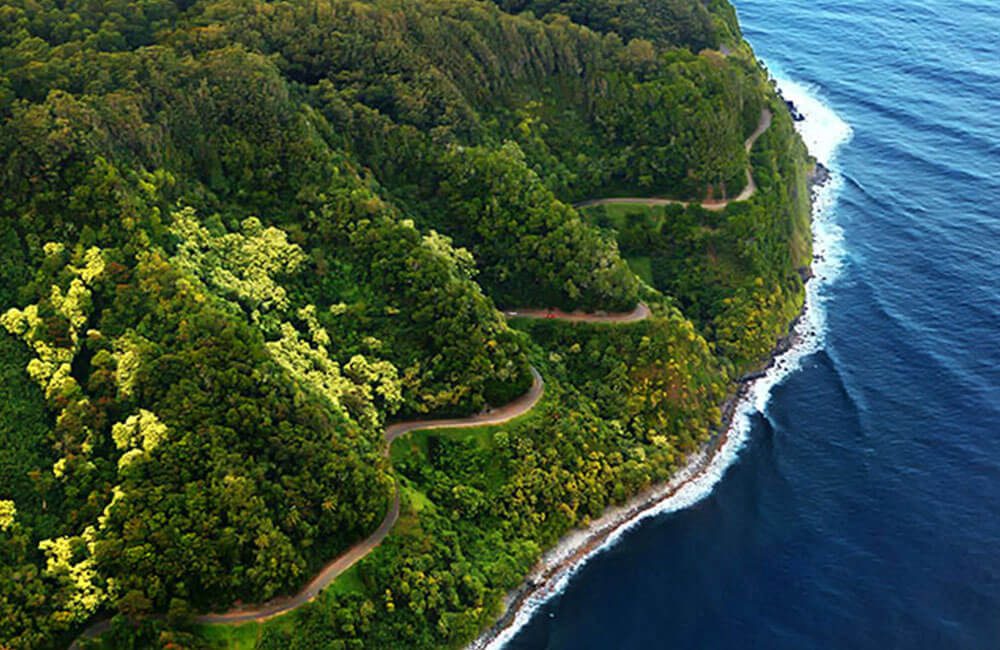 Hana Highway, Hawaii, USA shutterstock.com