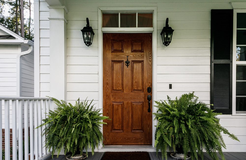 Brown Front Door ©Ursula Page / Shutterstock.com