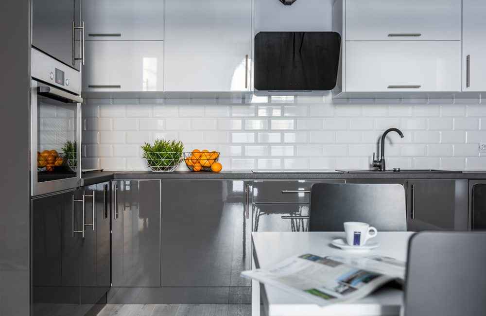 High Gloss Cabinets ©Dariusz Jarzabek / Shutterstock.com