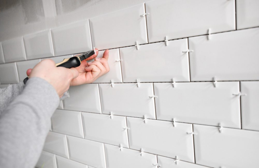 Metro Tiles With Dark Grouting ©LaineN / Shutterstock.com