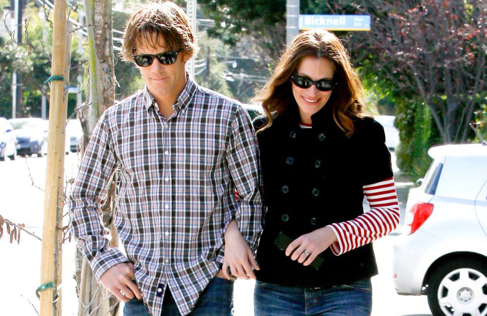 Julia Roberts and Danny Moder @usweekly / Pinterest.com