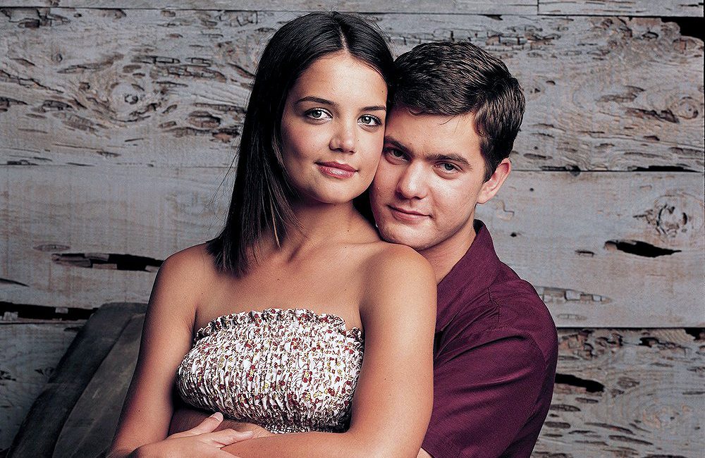 Katie Holmes and Joshua Jackson @dailypaceyjoey / Twitter.com