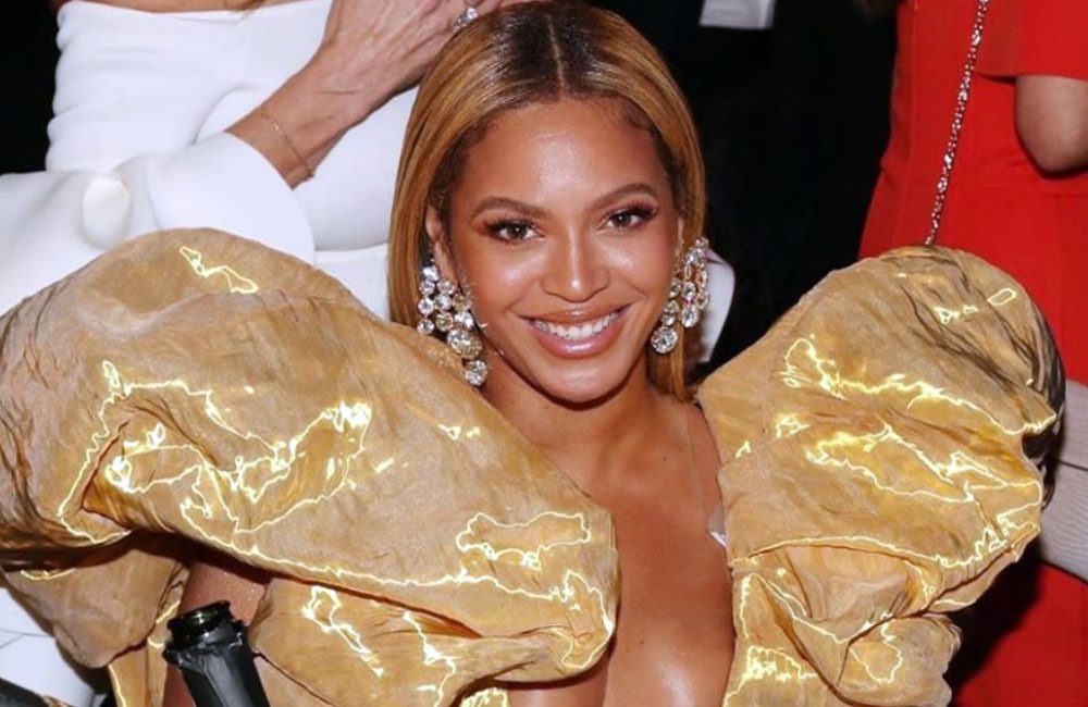 Beyonce's Earrings - Lorraine Schwartz @MJFINESSELOVER / Twitter.com