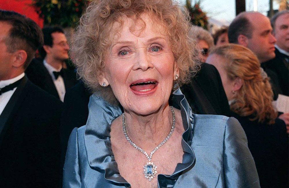 Gloria Stuart’s Blue Diamond Necklace ©Featureflash Photo Agency / Shutterstock.com