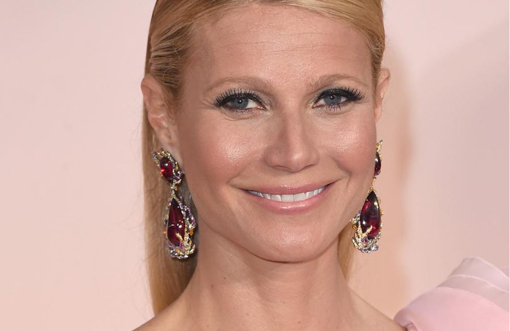 Gwyneth Paltrow's Diamonds And Sapphire Earrings @eddinburg / Pinterest.com