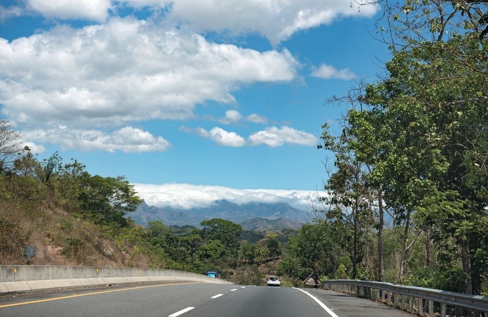 Pan American Highway, Panama Section ©Rainer Lesniewski / Shutterstock.com